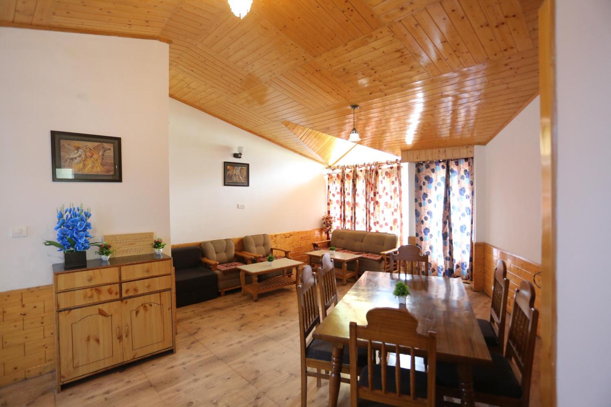 Hotel Surbhi Vashist Exteriér fotografie